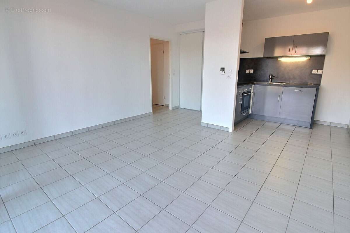 Appartement à VIRY