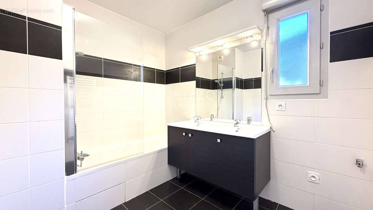 Appartement état neuf avec cuisine équipée et jardin terrasse - photo 6