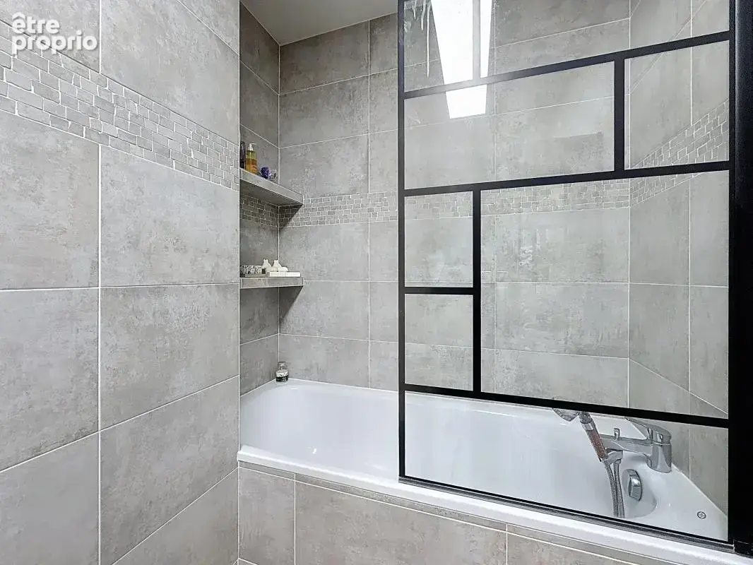 Appartement - rez de jardin - 1 Chambre - Terrasse et jardin privatif - Place de parking privative - photo 16