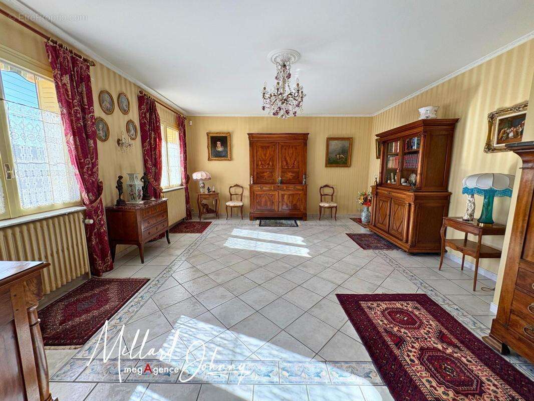 Maison à MONTCEAU-LES-MINES