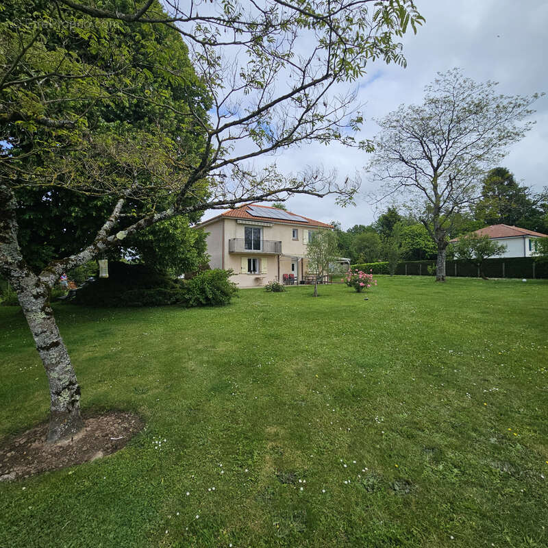 Autre à SAINT-GENCE