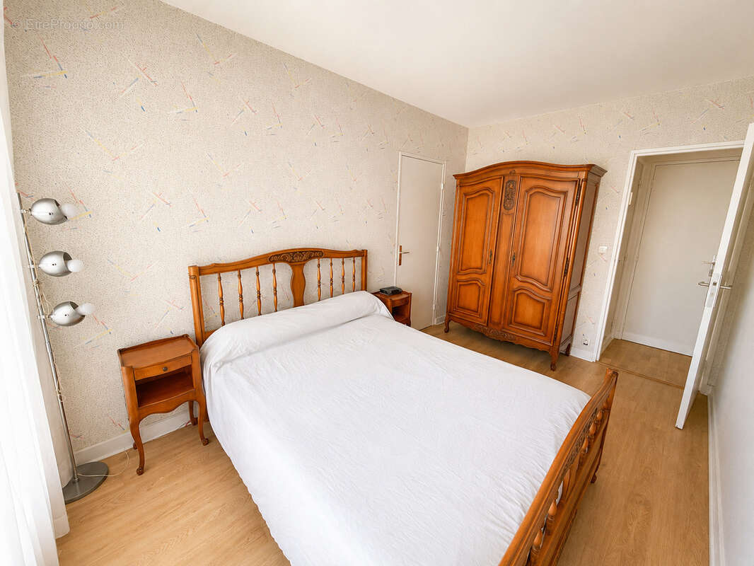 Appartement à COURBEVOIE