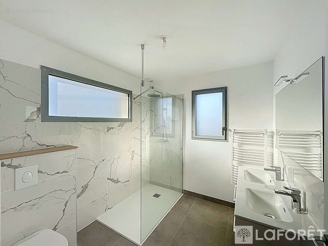 Maison à SAINT-LOUBES