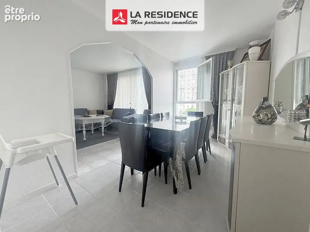 Appartement 5 pièces 85 m² à vendre à Garges-Les-Gonesse (95140) - photo 3