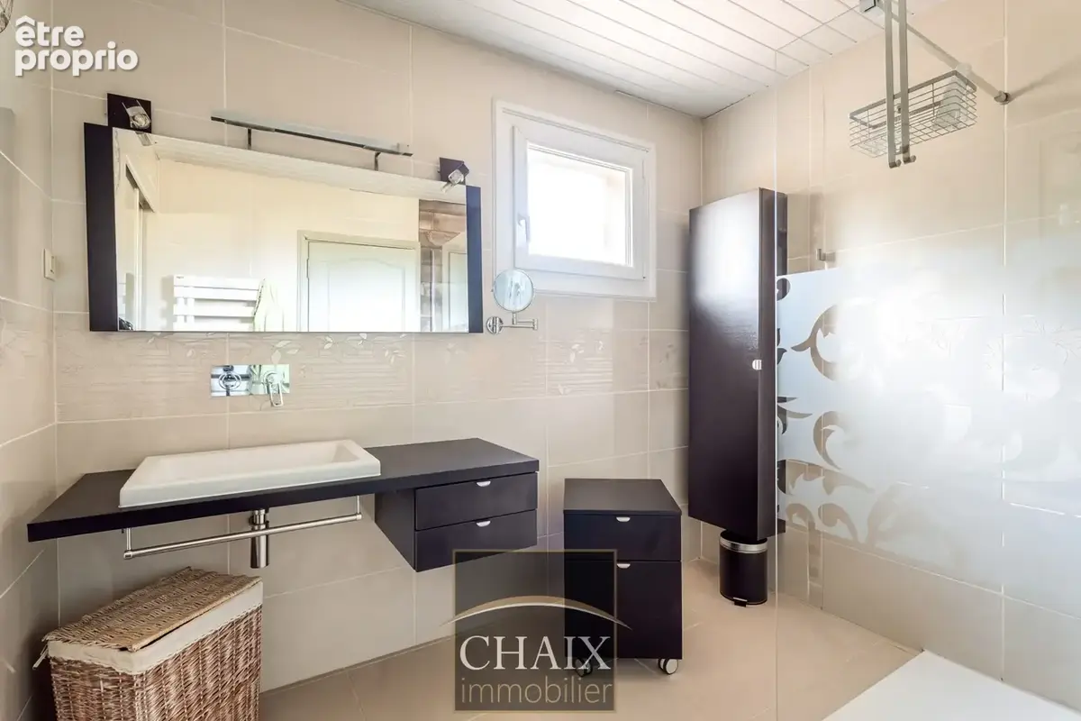 Maison de 186 m2 avec t2 indépendant, piscine et terrain de 1 750 m2 - photo 16