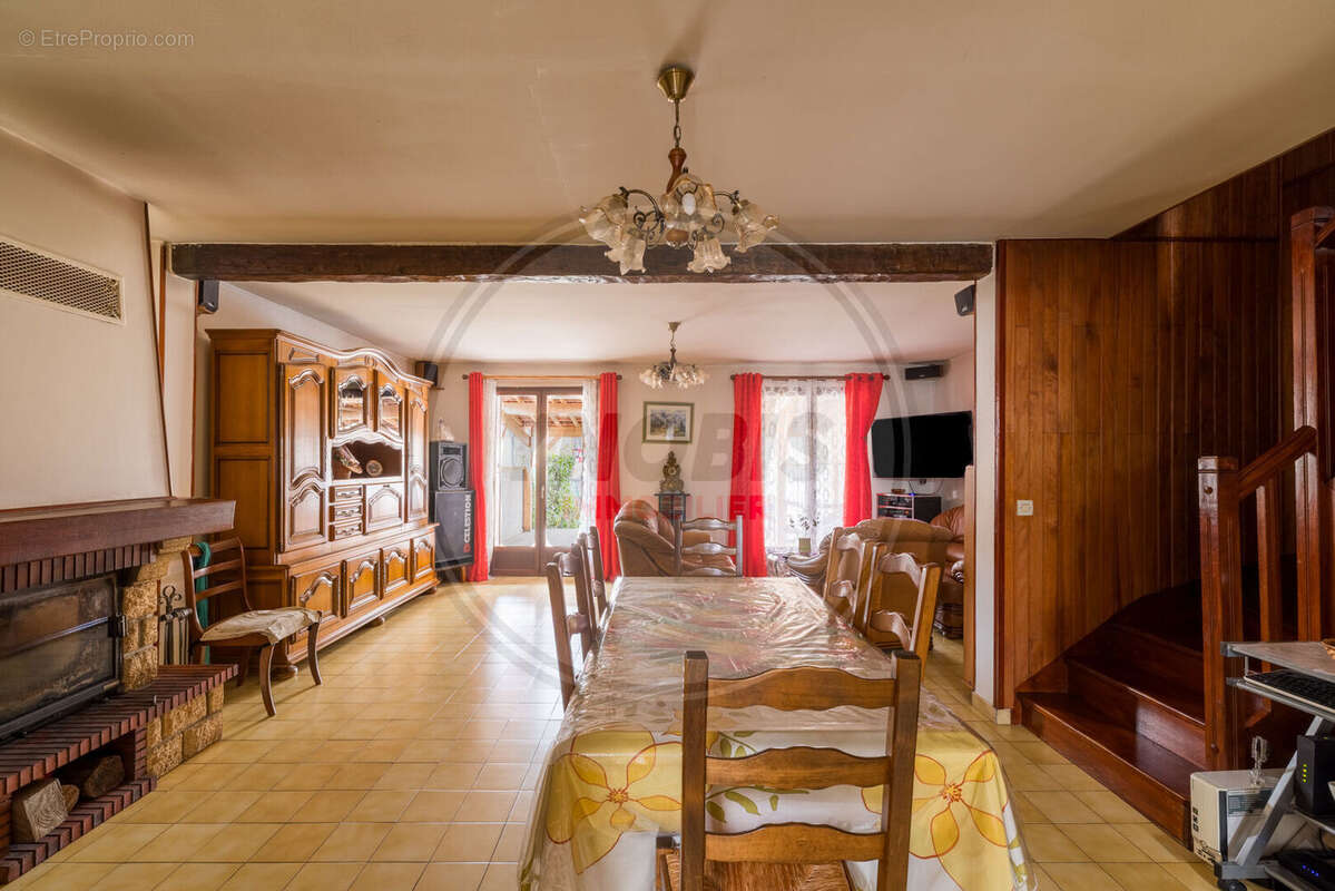 Maison à LES MUREAUX