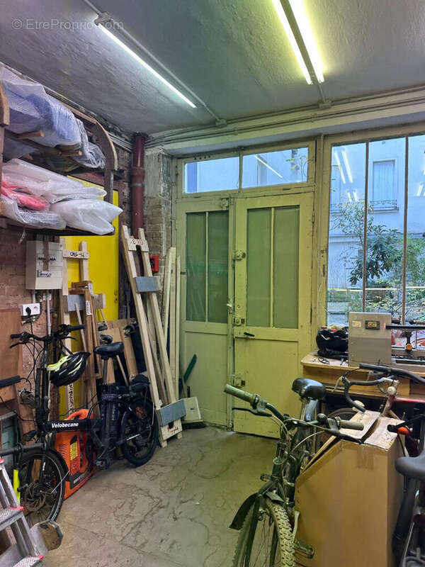 Commerce à PARIS-18E