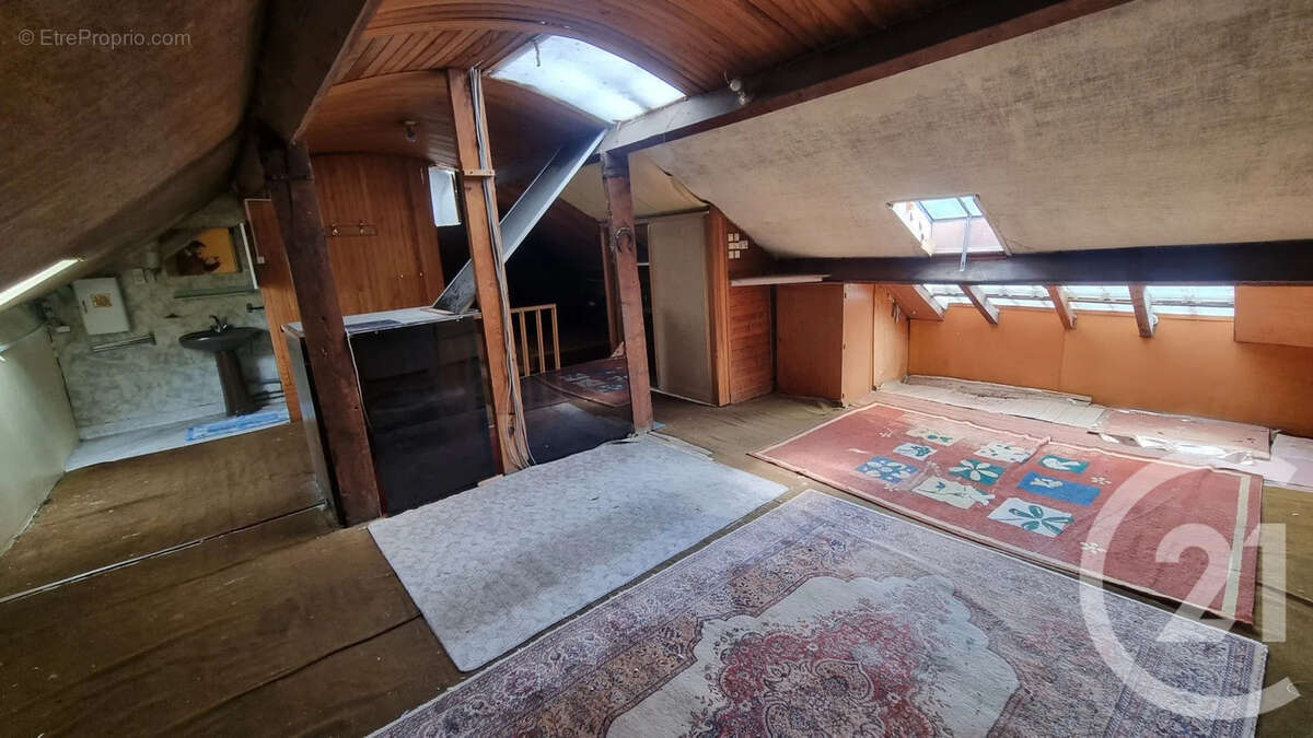 Maison à SAINT-MAUR-DES-FOSSES