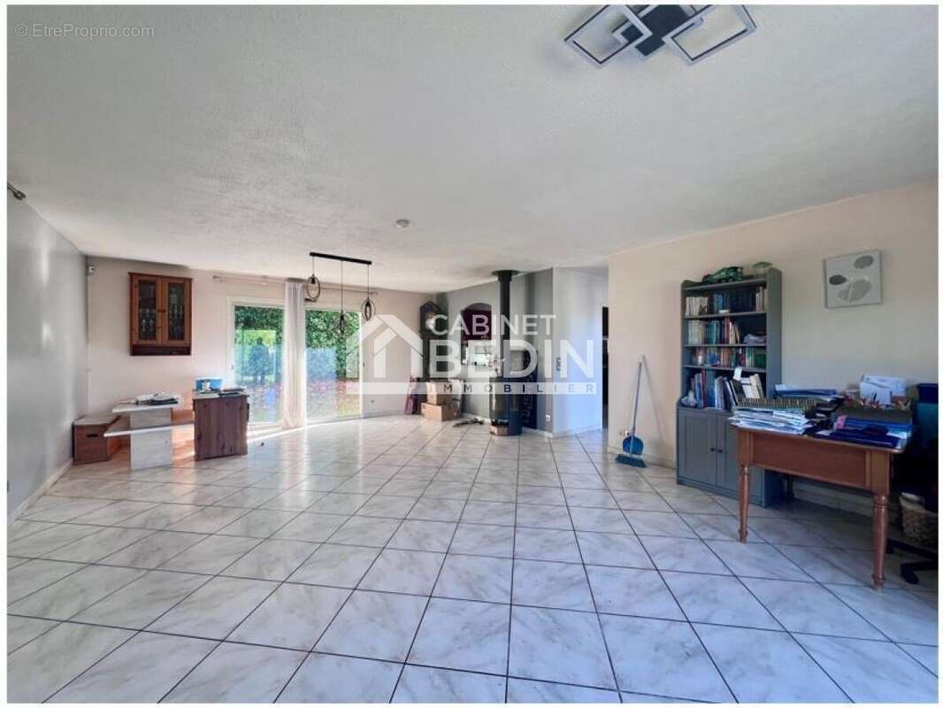 Maison à AMBARES-ET-LAGRAVE