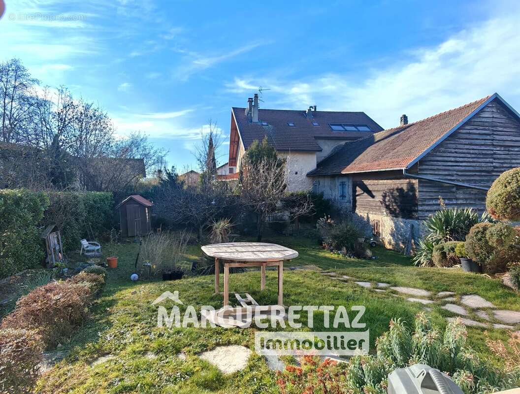 Maison à VETRAZ-MONTHOUX
