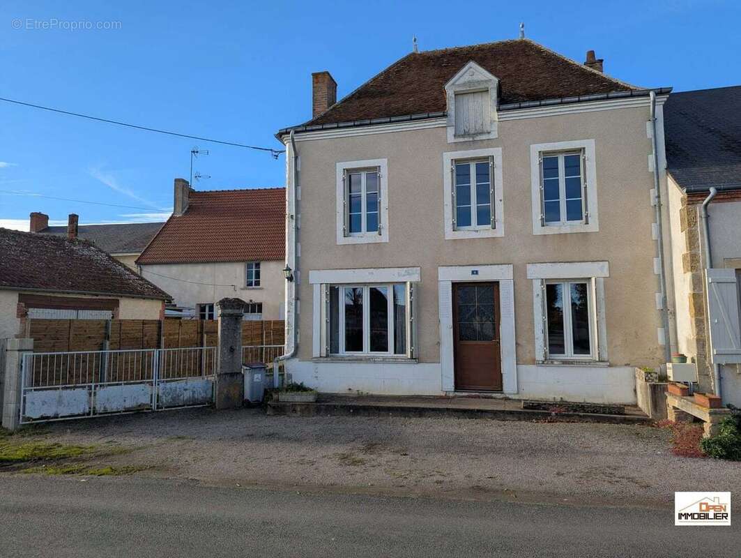 Maison à NERET