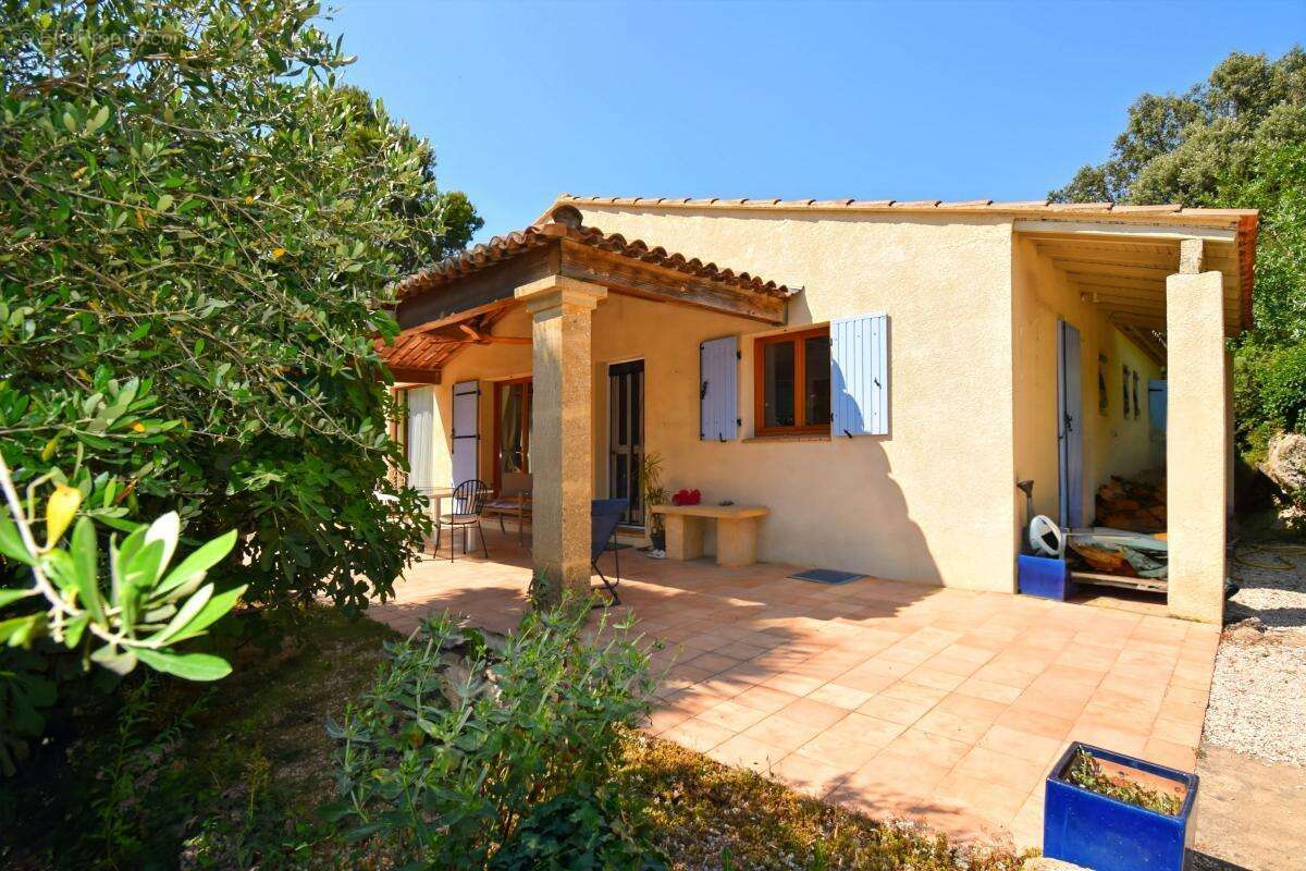 Maison à VERS-PONT-DU-GARD