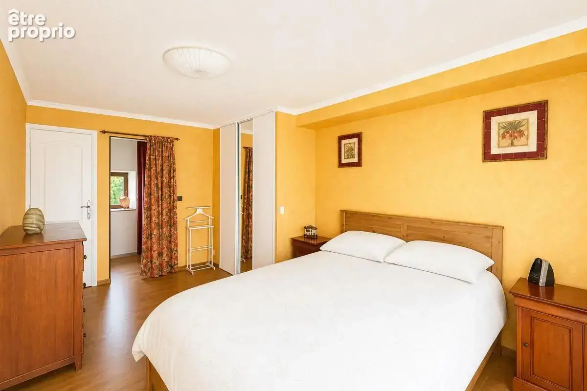 Maison de 6 pièces de 196 m² à Aubepierre-Ozouer-le-Repos - photo 7