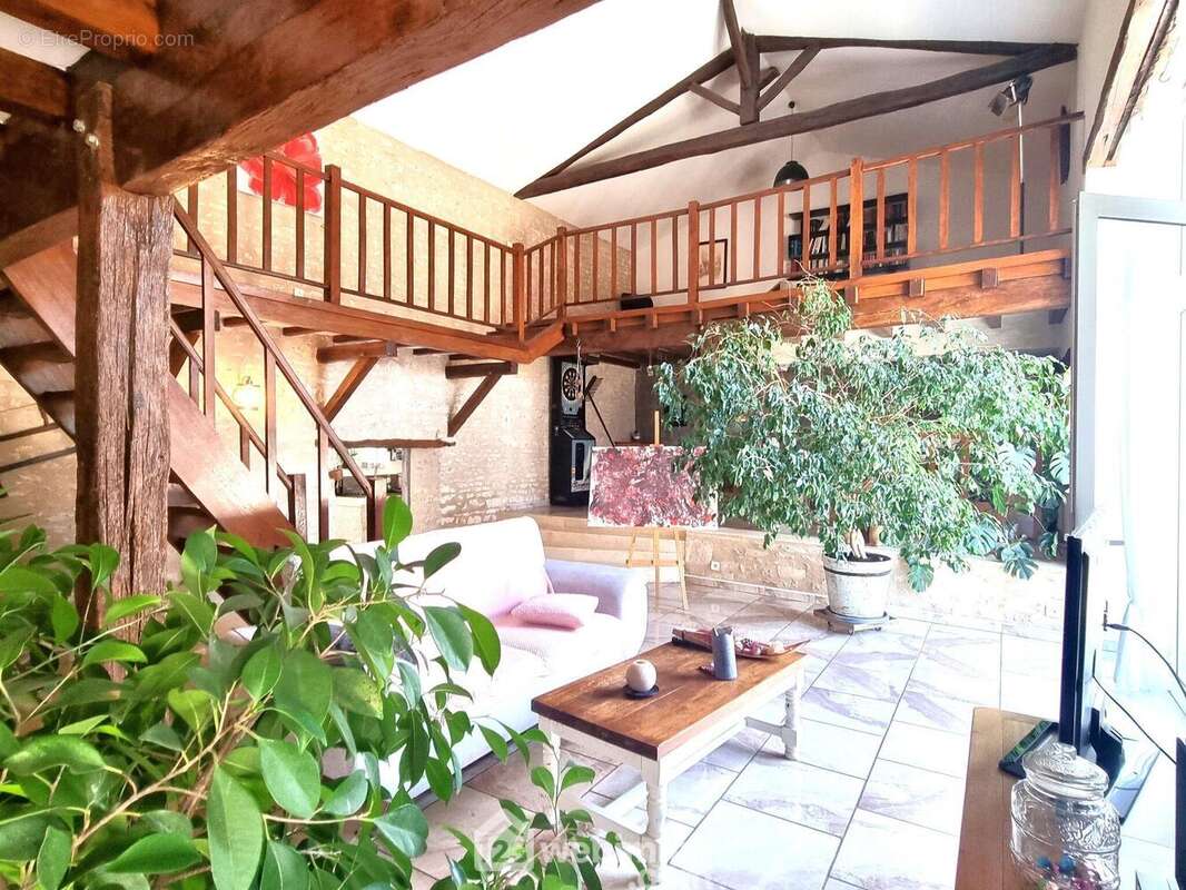 Salon, - Maison à VILLIERS