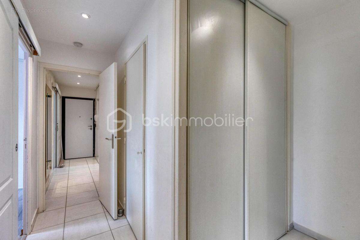 Appartement à LE PONT-DE-CLAIX