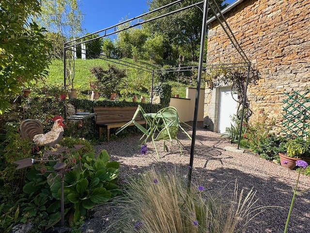 Maison à POUQUES-LORMES