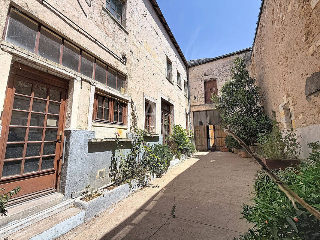 Maison à BRISSAC-QUINCE