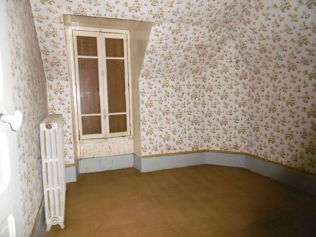 Maison à LUZY