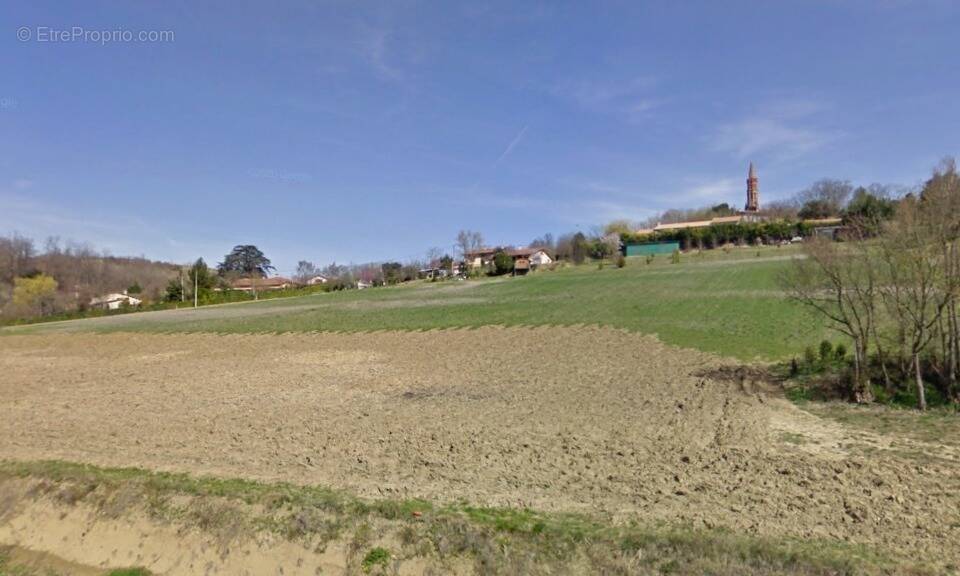 Terrain à CORRONSAC