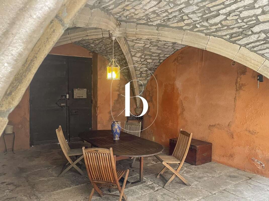 Maison à VILLENEUVE-DE-BERG