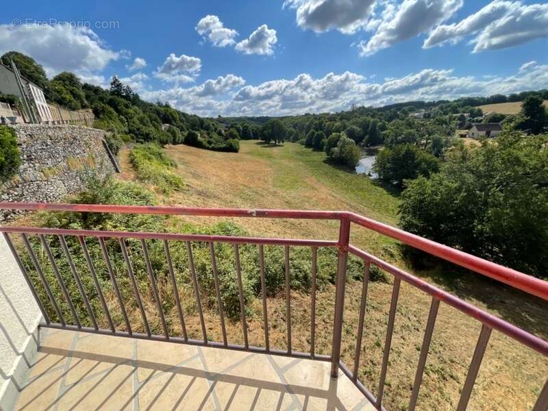 Maison à LA CELLE-DUNOISE