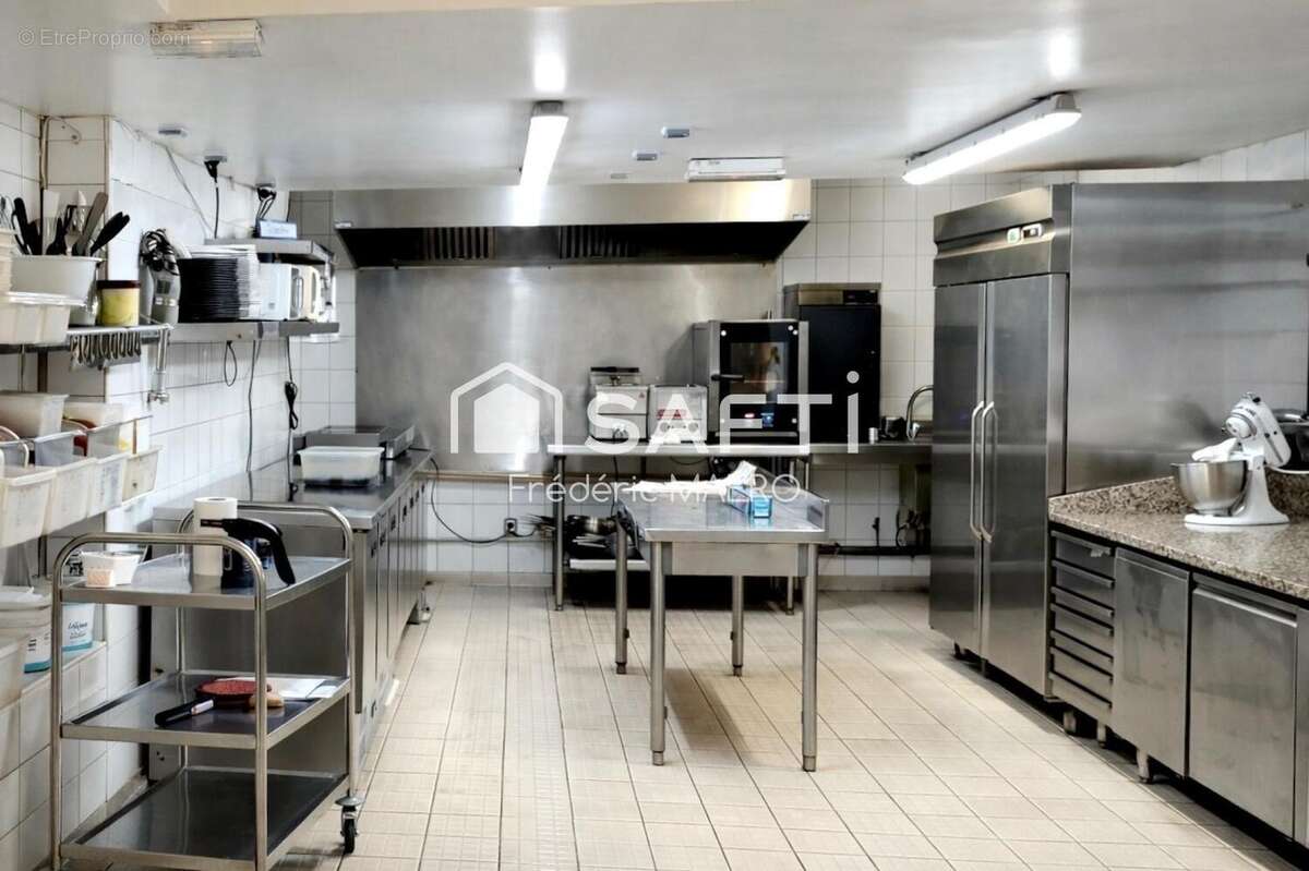 Photo 8 - Commerce à MARSEILLE-9E