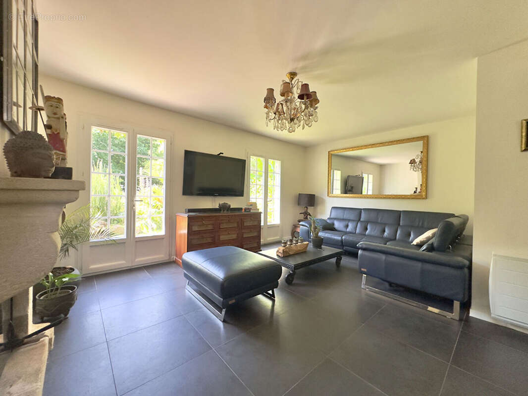 Maison à COULOMMIERS