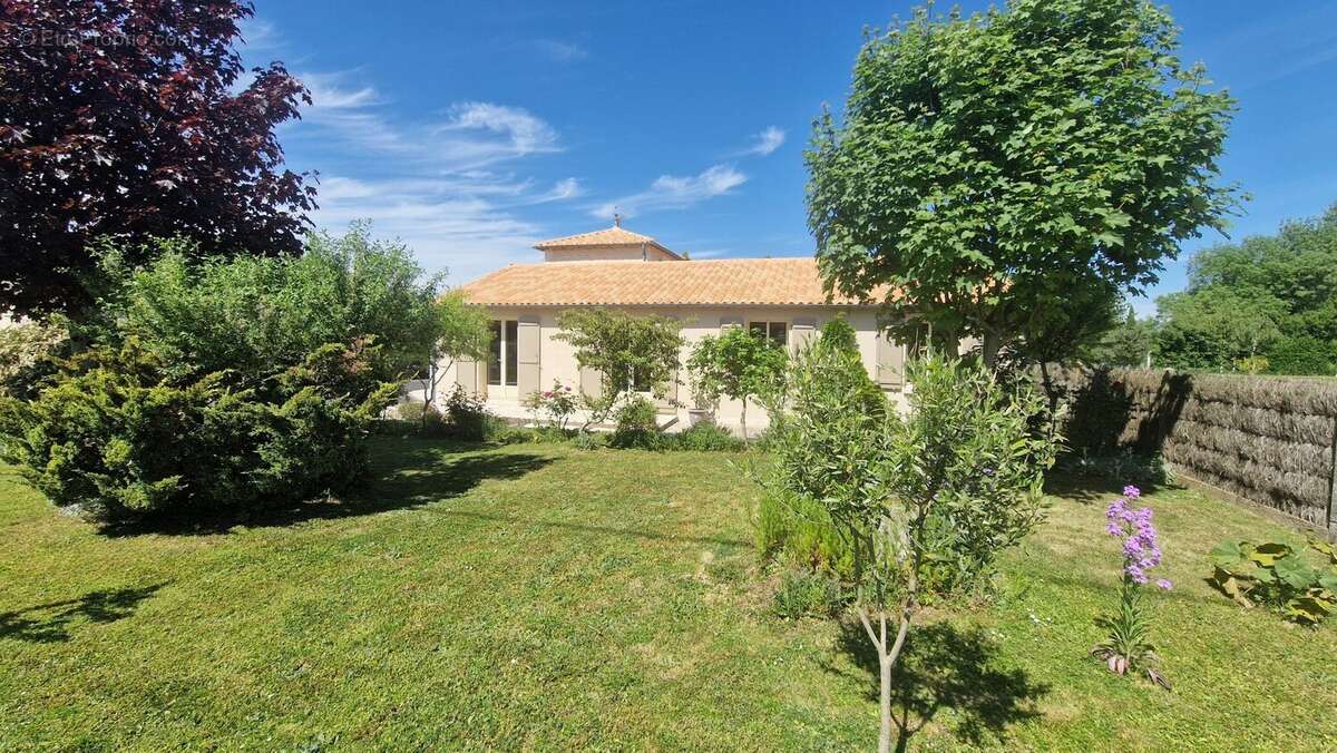 Maison à LA CRECHE