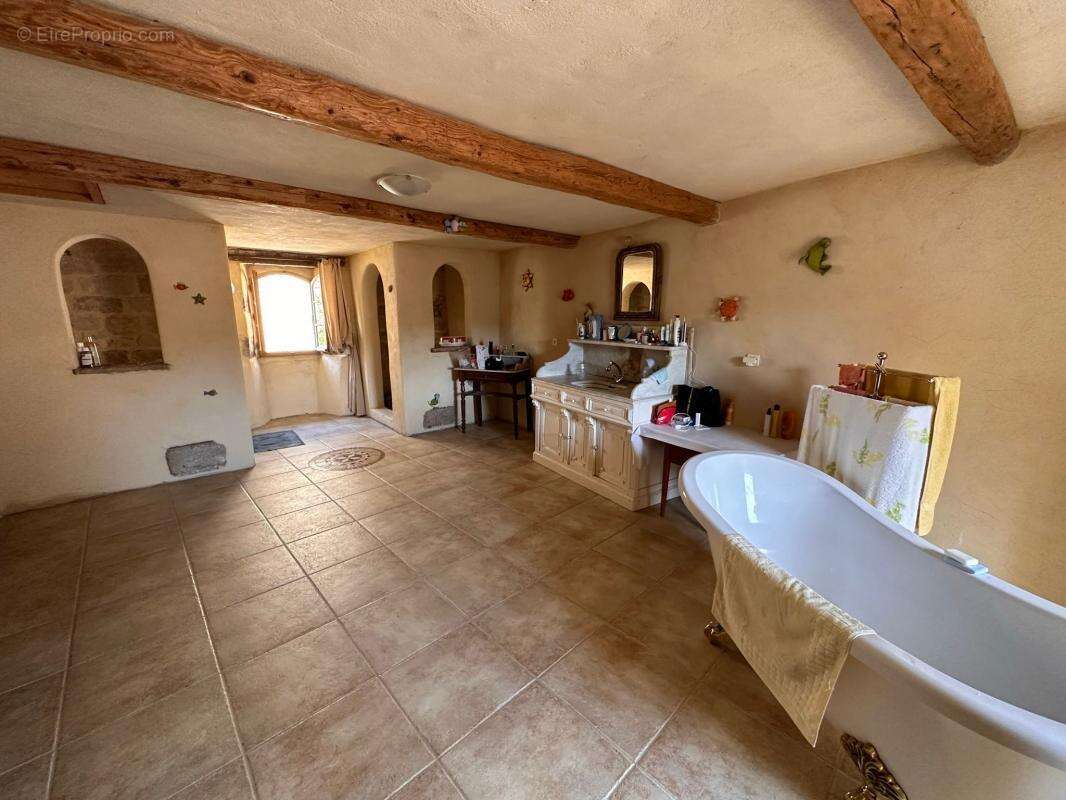 Maison en pierre avec terrasse - photo 12