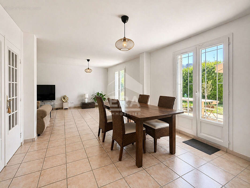 Maison à LA FERTE-ALAIS