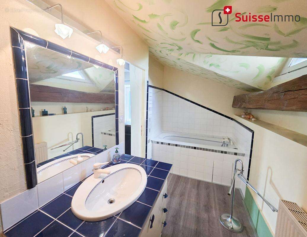 Maison à VALLEROIS-LE-BOIS