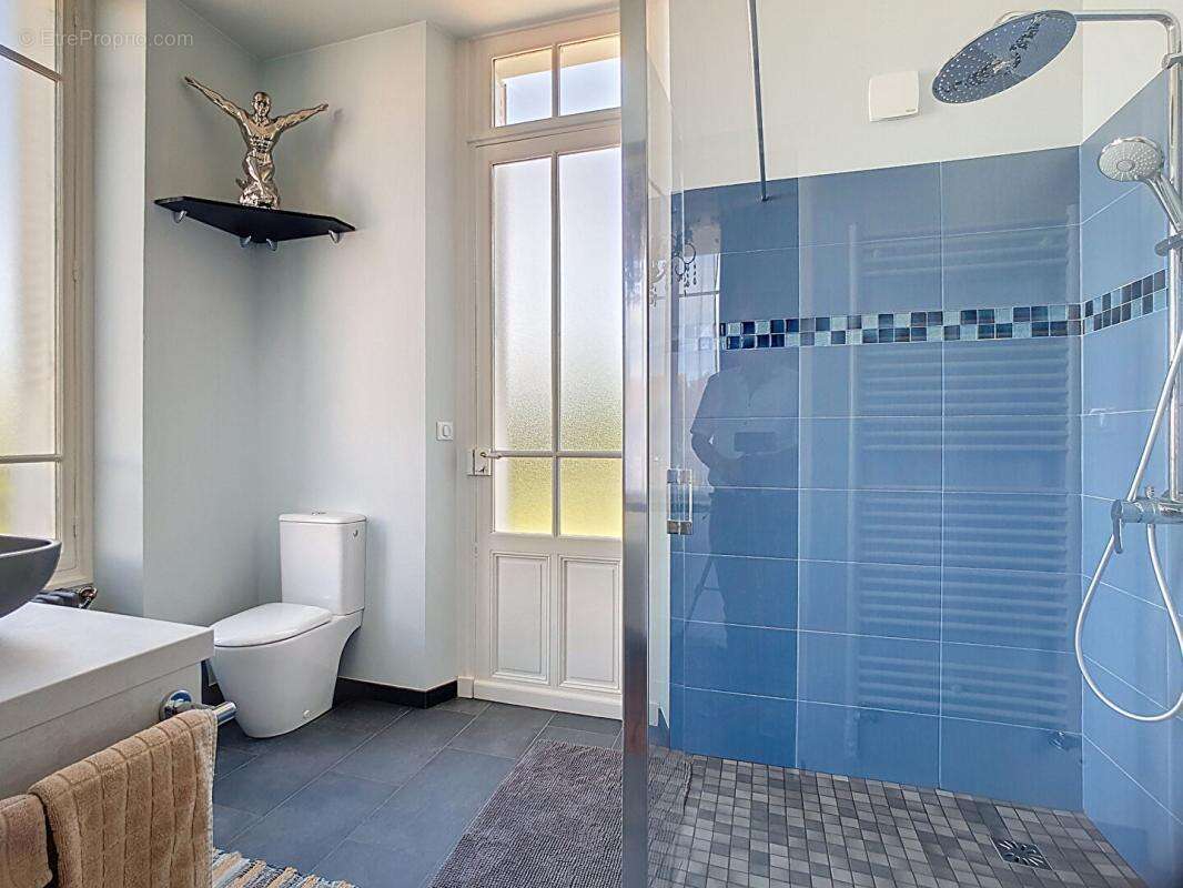 Maison à EGRISELLES-LE-BOCAGE