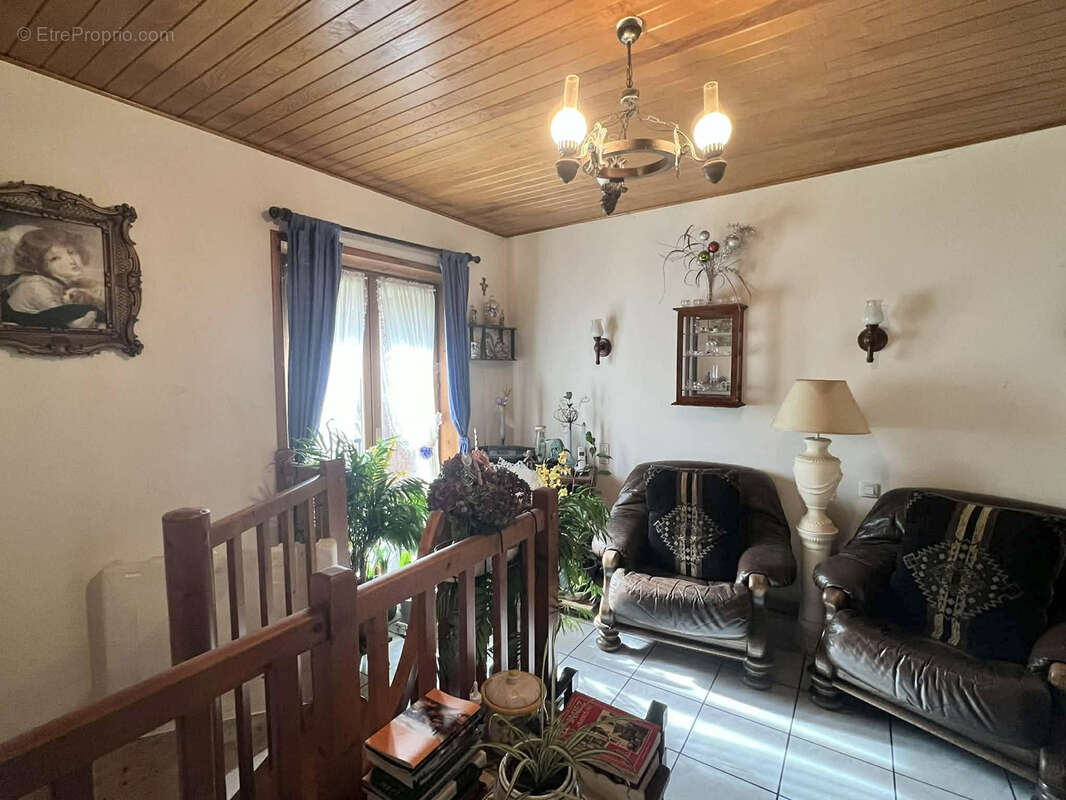 Maison à FELINES