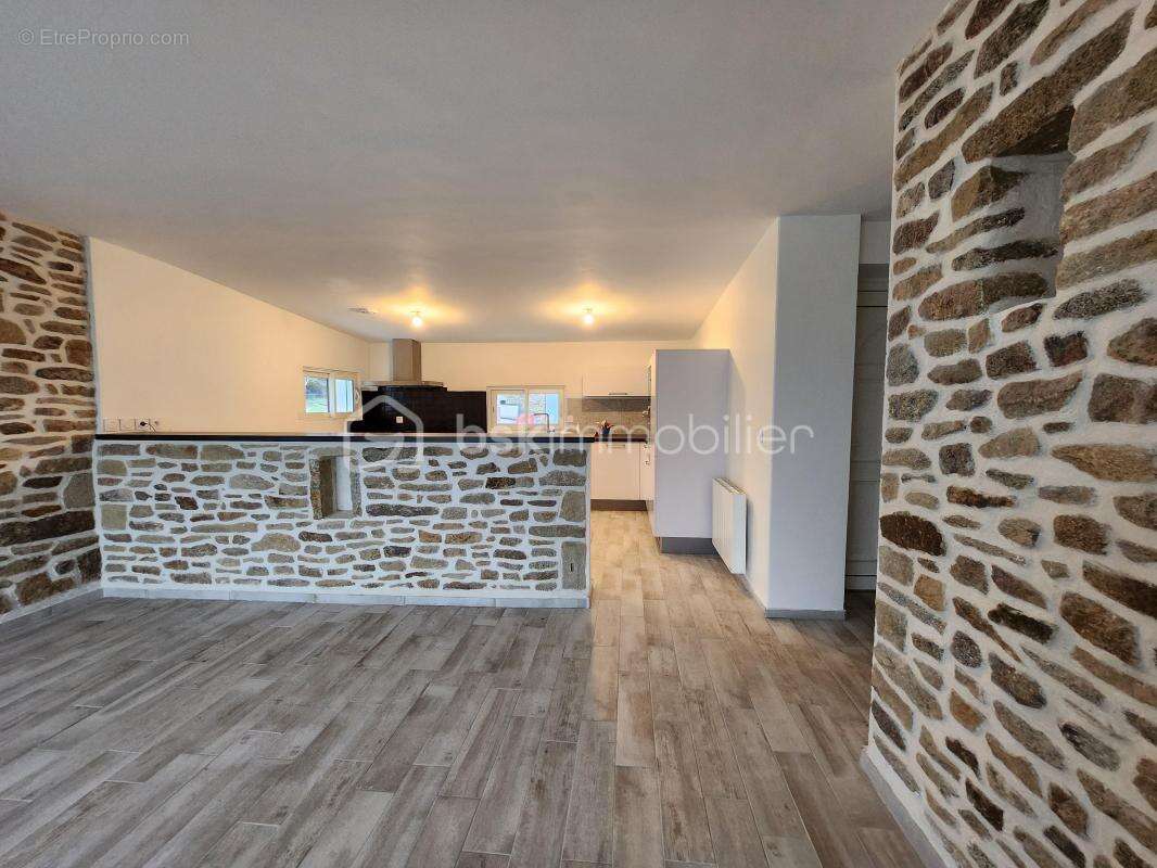 Maison à GRAND-CHAMP