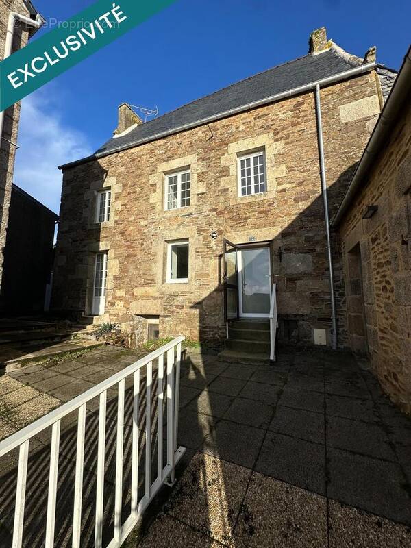 Photo 1 - Maison à PLOUGONVEN