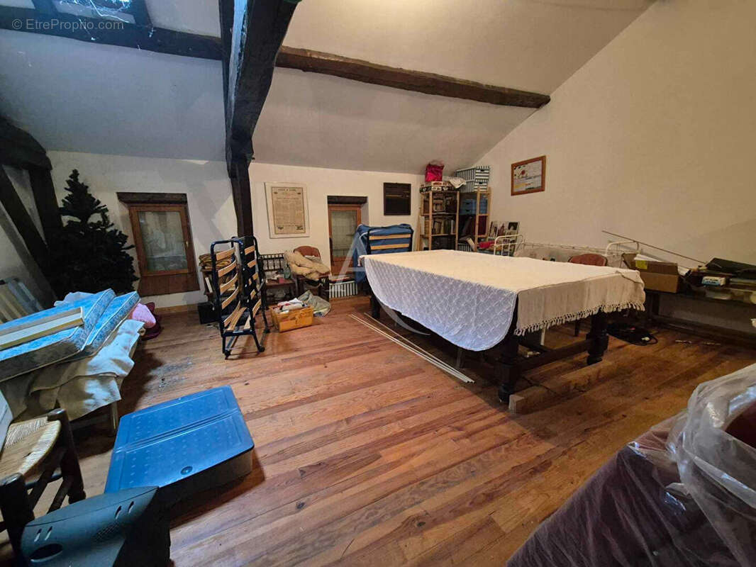 Maison à VILLENEUVE-DE-MARSAN