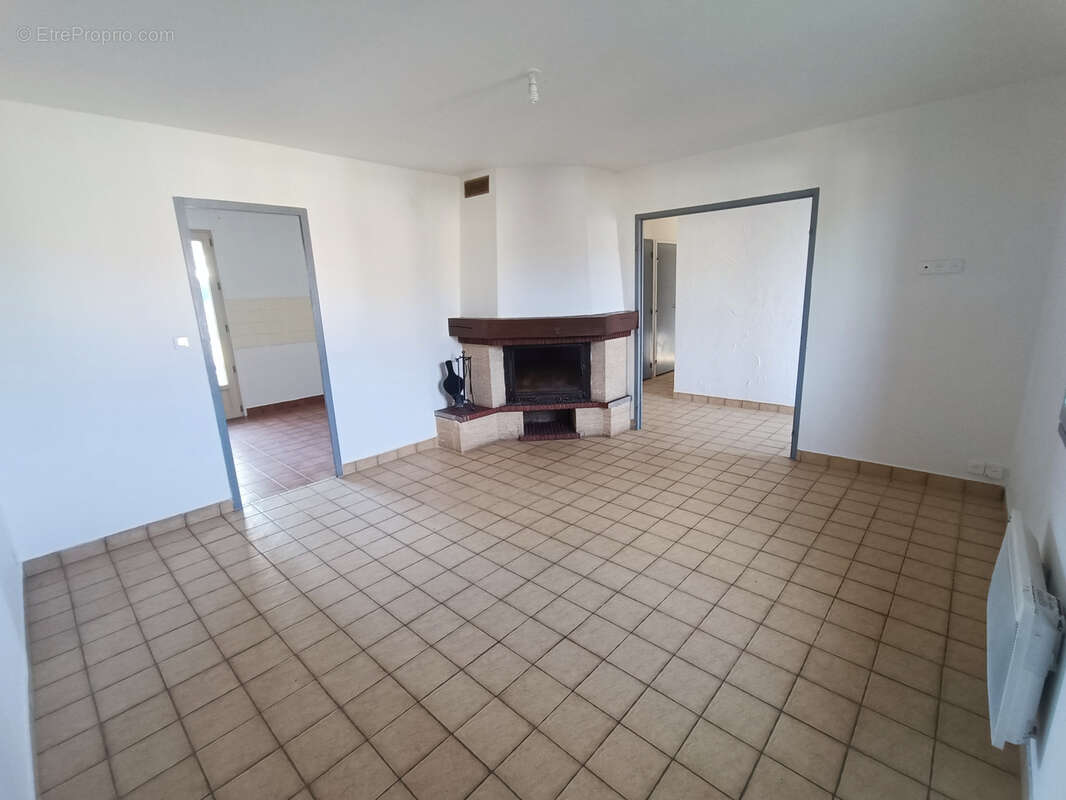 Maison à CHARENTONNAY