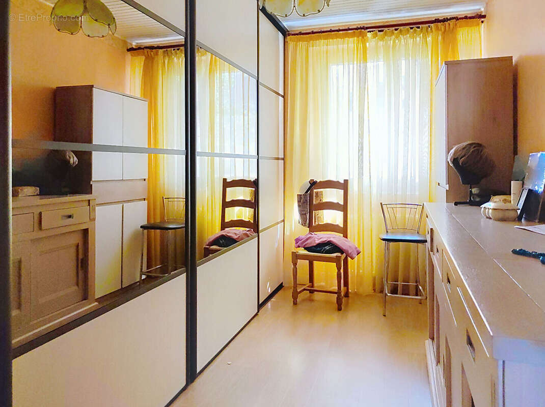 Maison à VIC-LE-COMTE