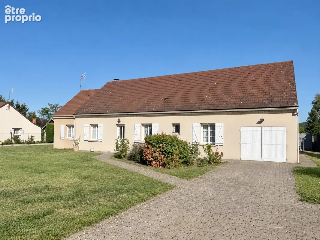 Photo Maison à Orval au prix de 219 000€