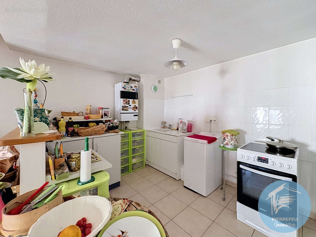 Tarare centre - immeuble de rapport r+2 de 277 m2 - vendu entierement loue - photo 2