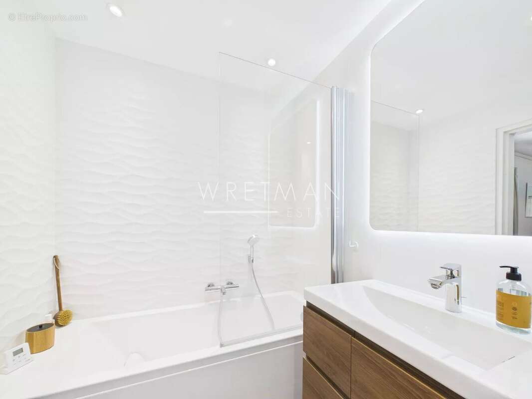 Magnifique appartement 3 pièces avec terrasse, aperçu mer et garage - Le Cannet - photo 12