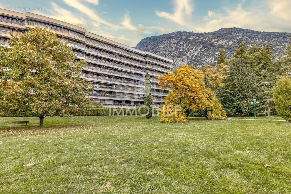 Appartement à SAINT-EGREVE