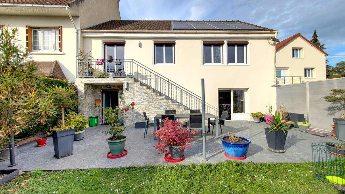 Maison à DEUIL-LA-BARRE