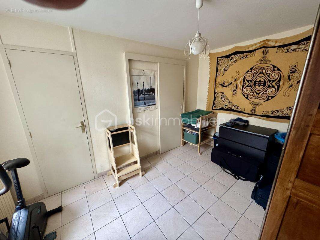 Maison à SAINT-CYR-SUR-LOIRE