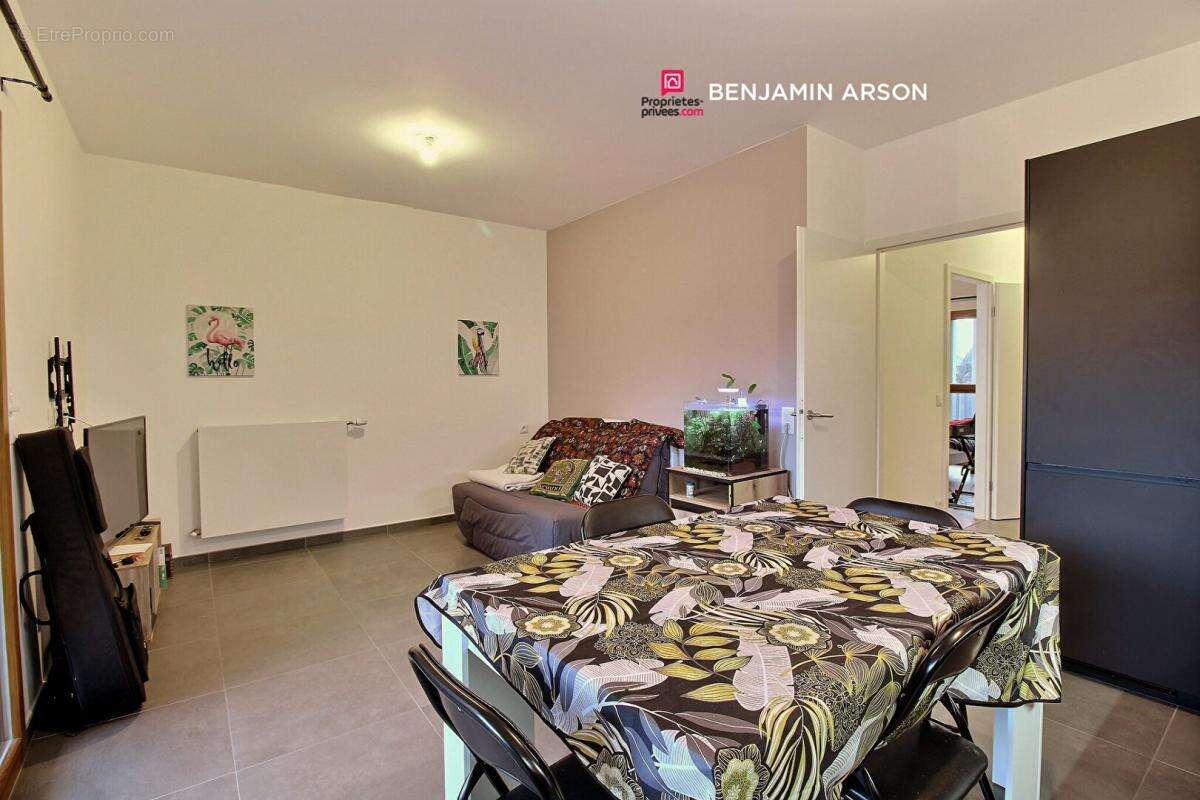 Appartement à COGNIN