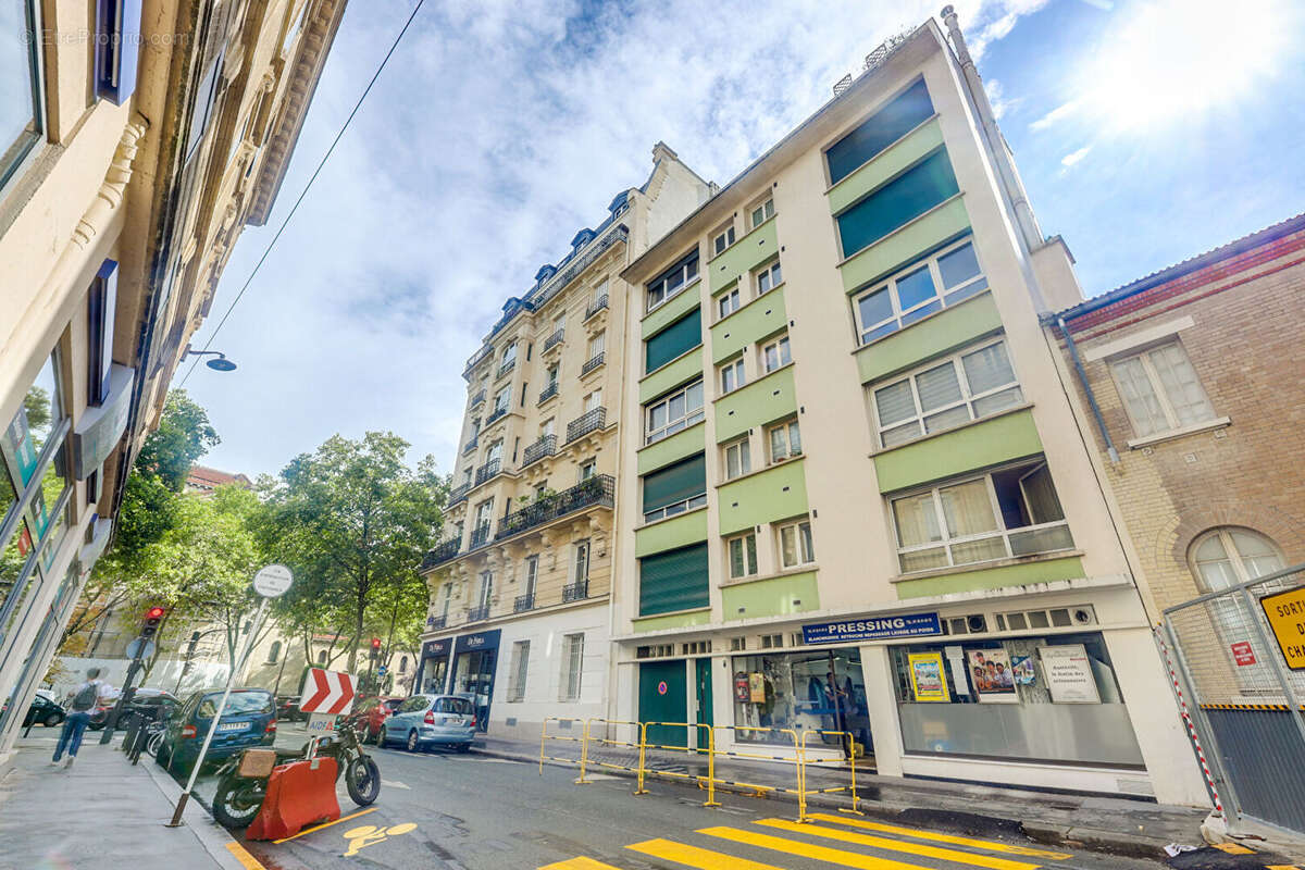 Appartement à PARIS-14E