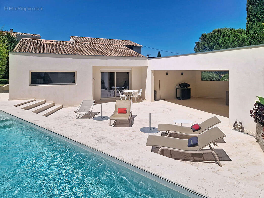 Maison à VILLENEUVE-LES-AVIGNON