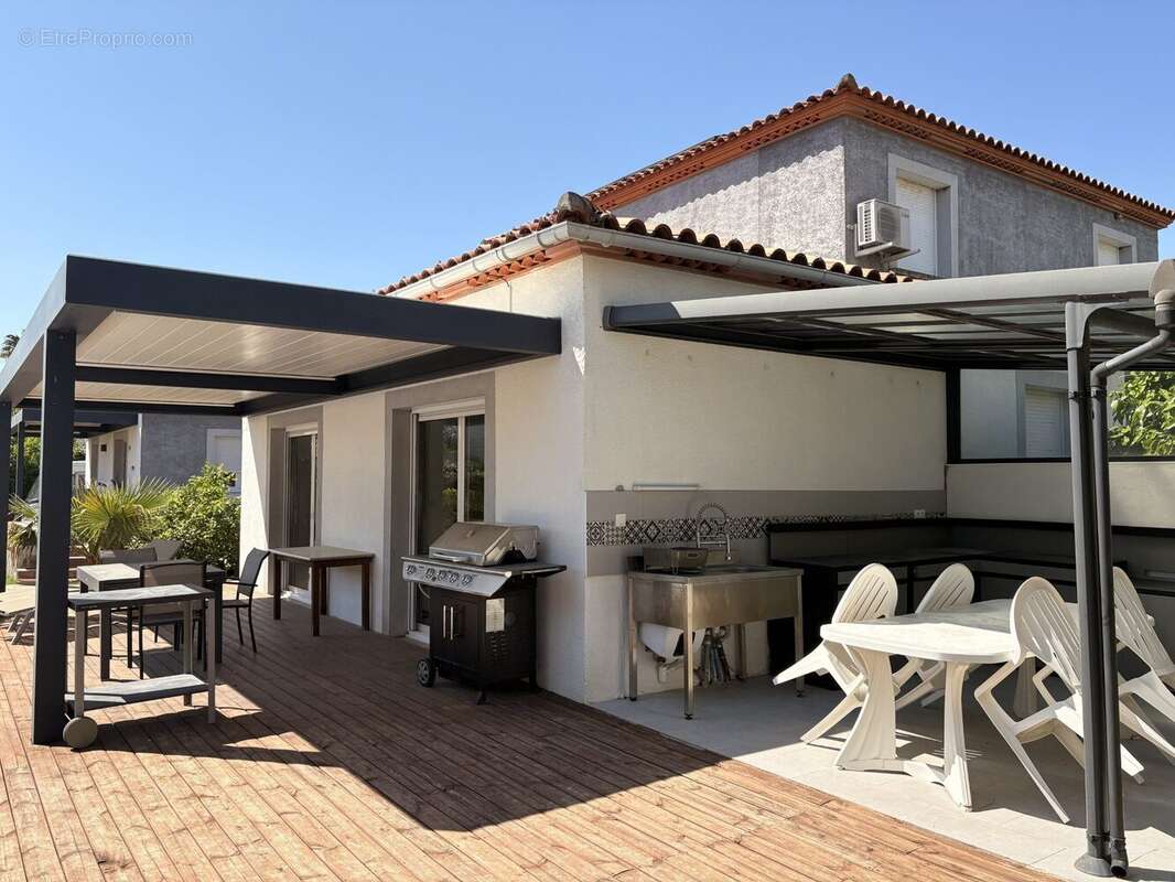 Maison 257 m² à Juvignac  - photo 6