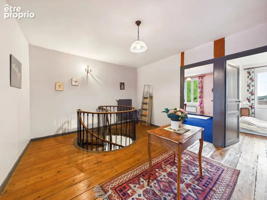 Grande maison de ville avec jardin, terrasse et double garage - photo 9