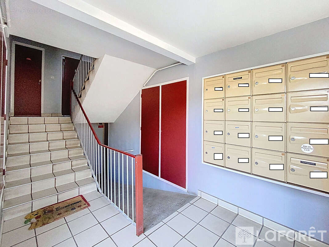 ORANGE - Appartement 60 m², 2 chambres, terrasse Sud, loggia et cave - photo 8